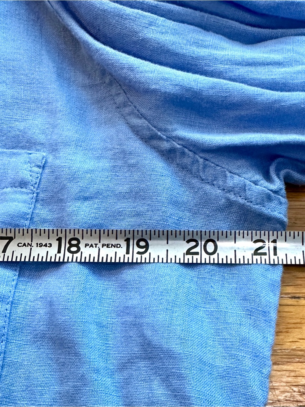 Lilly Pulitzer Medium Light Blue ‘Sea View Linen’ 100% sea linen Button down - Picture 4 of 5